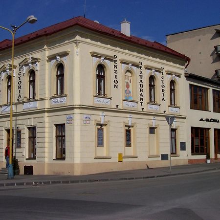 Victoria - Penzion & Restaurant Zvolen Extérieur photo