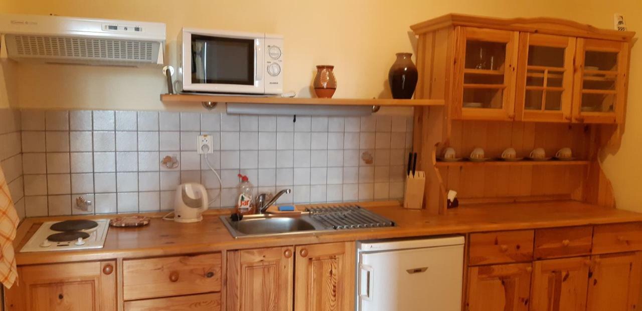 Victoria - Penzion & Restaurant Zvolen Extérieur photo